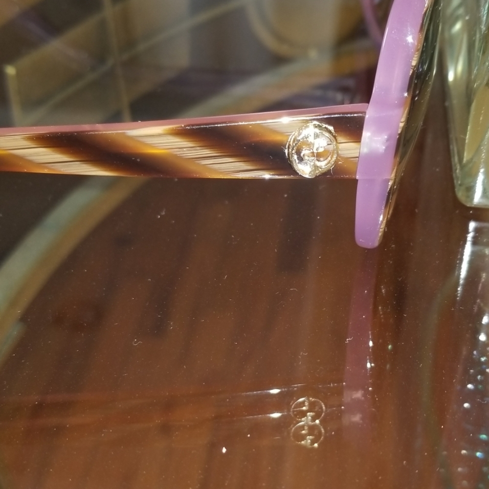 Authentic Gucci sunnies - Picture 8 of 8